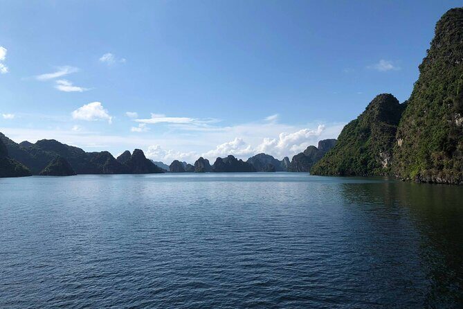 Halong Bay Cruise With Cave, Kayaking, Swimming - Buffet Lunch - Getting from Hanoi to Halong Bay without the headache