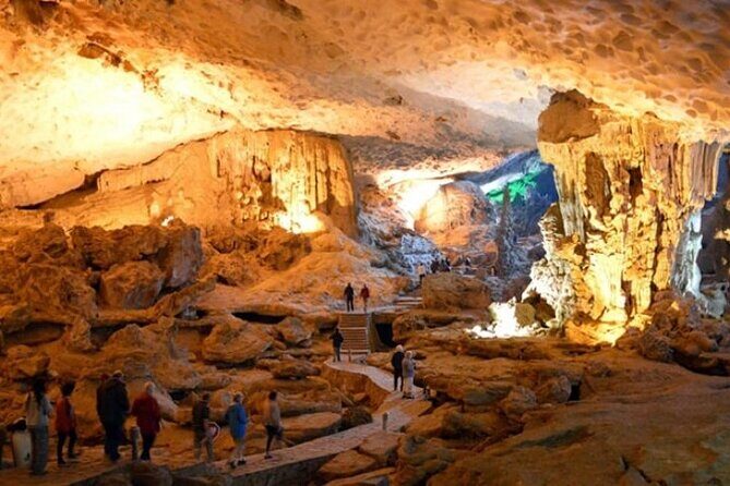 Halong Bay Day Tour By Diamond Era Cruise,Titop,Sung Sot & kayak - Crowds, stairs, and bathroom stops: the stuff you can’t ignore