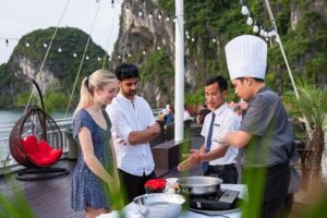 Halong Bay - Hera Luxury Day Cruise 7.5 Hours - Dark & Bright Caves by Kayak or Bamboo Boat: The Activity That Changes the Mood