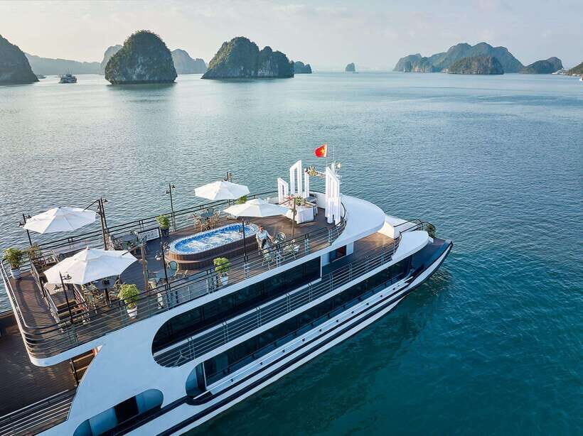 Halong Bay: Luxury Day Cruise with Buffet, Kayak, Swim - Luon Cave Kayak vs Bamboo Boat: Your Choice Changes the Whole Vibe