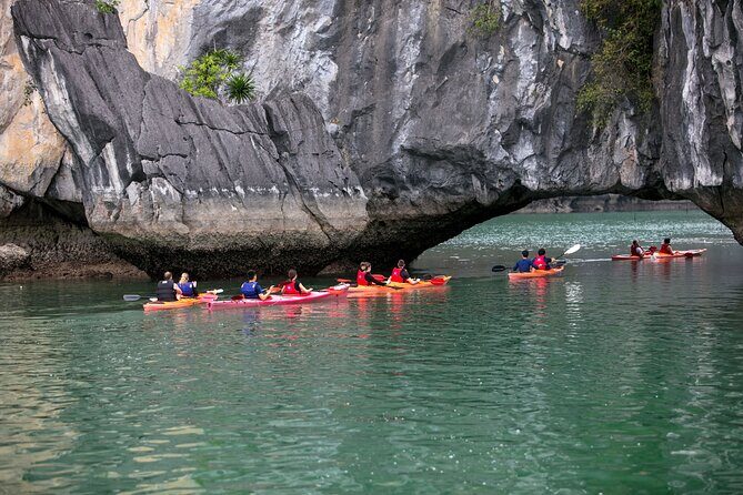 HaLong, LanHa bay 2days and 1 nite Kayak on Vega Legend Cruise. - Day 2 in Cat Ba: tender boat to Viet Hai Village by bike
