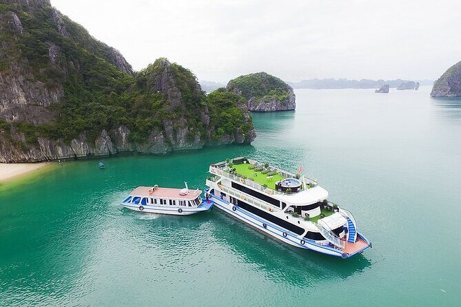 Halong Luxury Cruise Full Day Tour from Hanoi: All Inclusive - Hanoi to Tuan Chau: the limousine ride that sets the tone