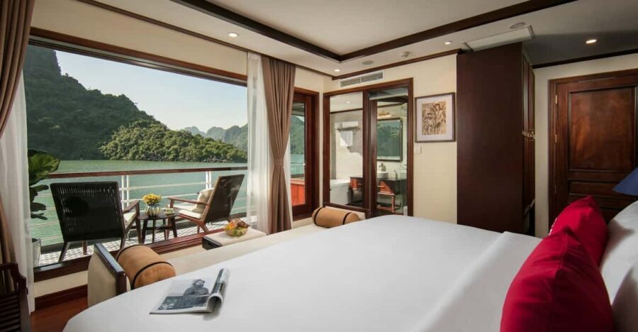 Hanoi: 2-Day Lan Ha & Halong Bay 5 Stars Cruise with Balcony - Day 1: Lunch on the water, then caves or Ba Trai Dao