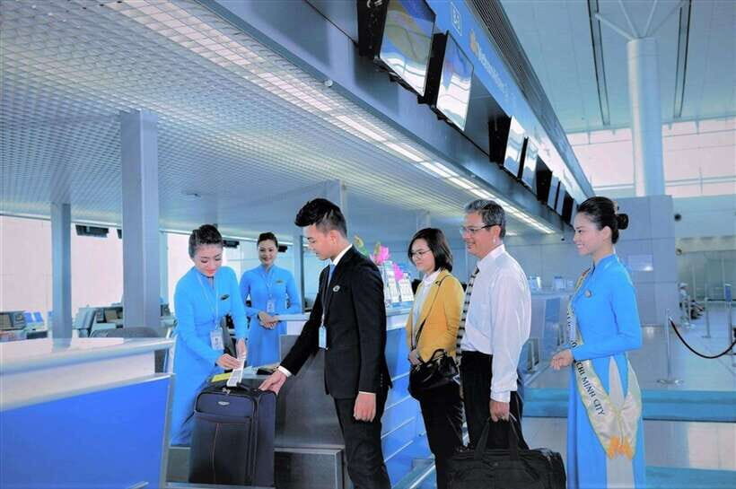 Hanoi Airport: Premium Fast Track Immigration Assistance - Entering Noi Bai Terminal 2 with a name-sign host