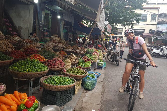 Hanoi: Amazing Morning with Bicycle - All Inclusive - Getting your bearings at Ba Dinh Square (morning landmark views)