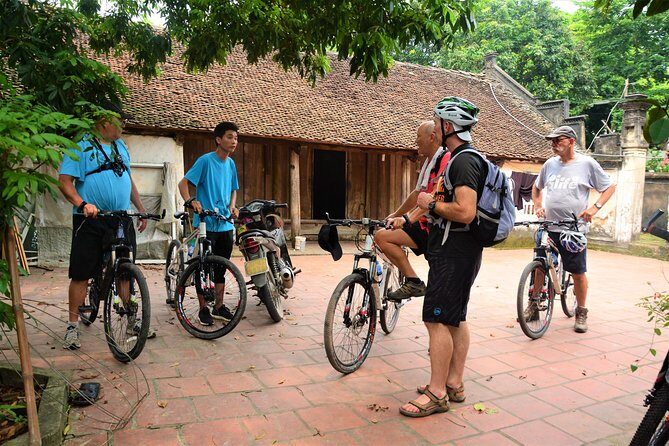 Hanoi Bicycle Tours: Half Day Bicycle Tours Hanoi Countryside - Co Loa Citadel and the wet market snack stop