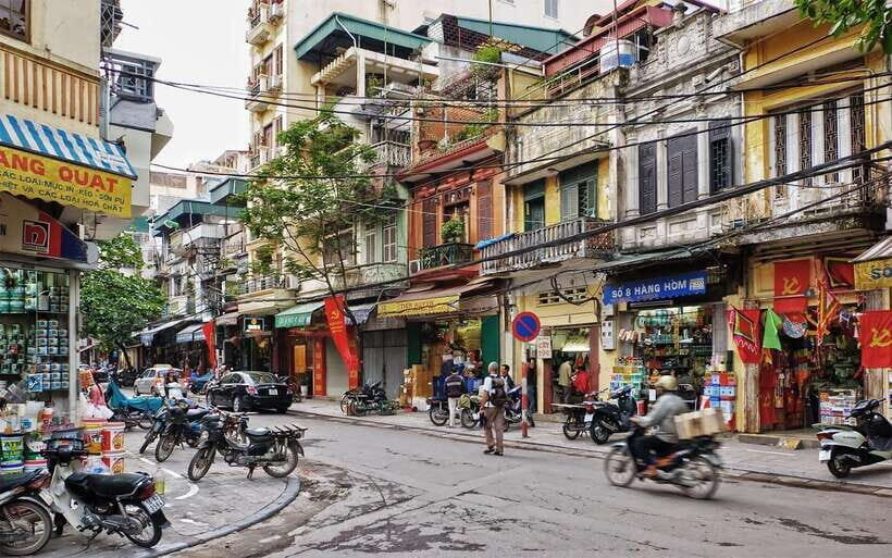 Hanoi City Half Day - The City Contains Cultural Beauty - One Pillar Pagoda and the Temple of Literature: where belief meets learning