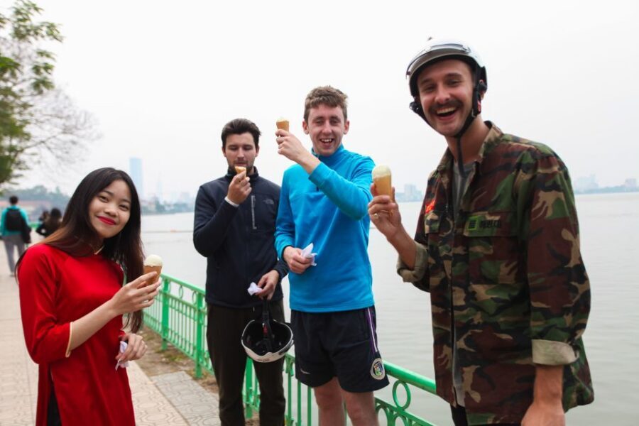 Hanoi: Full-Day City Tour and Water Puppet Show - Lunch in the Old Quarter: Eat Like You Mean It
