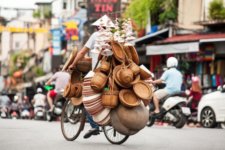 Hanoi: Full-Day City Tour with Lunch and Optional Extras - Starting with West Lake at Tran Quoc Pagoda