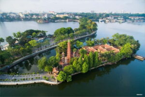 Hanoi: Full-day or Half-day Hanoi City Tour - Tran Quoc Pagoda on Golden Fish Island: A calm start on West Lake
