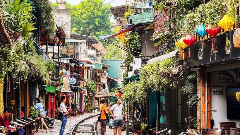 Hanoi: Guided Food Tour with Train Street Visit - Bun cha and the smoky pork vibe: your first real Hanoi test
