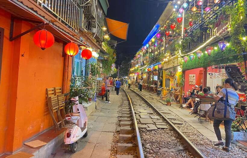 Hanoi: Guided Street Food Tour with Train Street Experience - Quick hits: what makes this tour click