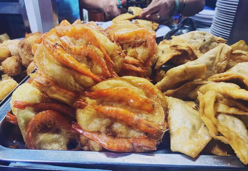 Hanoi: Guided Street Food Tour with Train Street Experience - What you’ll taste on the Hanoi food stops