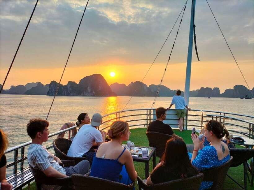 Hanoi: Ha Long Bay Day Cruise - Swimming, Meal, Kayaking - Kayak vs bamboo boat (and the optional speedboat add-on)