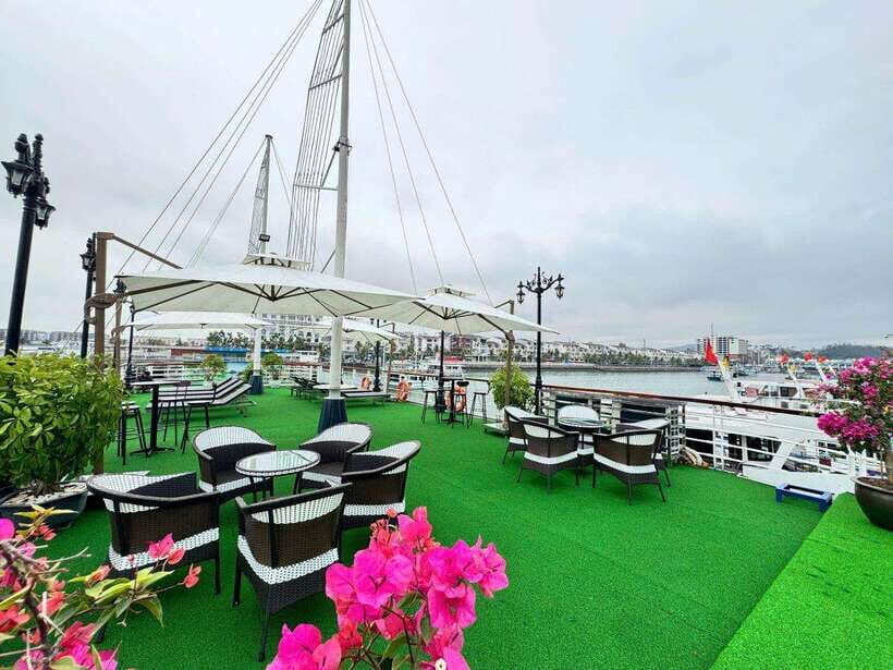 Hanoi: Ha Long Bay Day Trip - Luxury Cruise & Buffet Lunch - Sung Sot Cave: the big cave stop you’ll remember