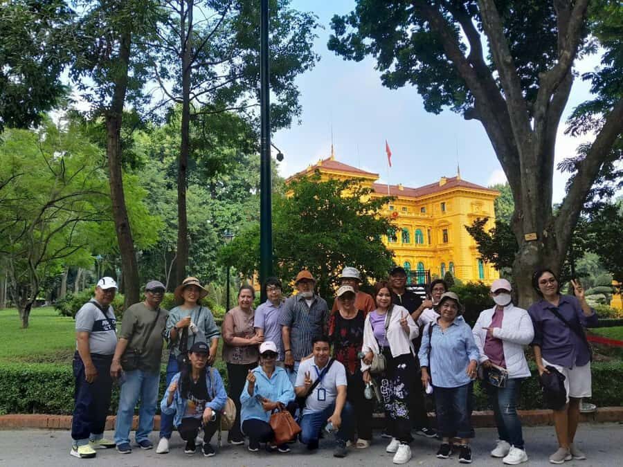 Hanoi: Half-Day City Tour with Thang Long Water Puppet Show - Thang Long Water Puppet Theatre: 50 minutes of Red River Delta storytelling