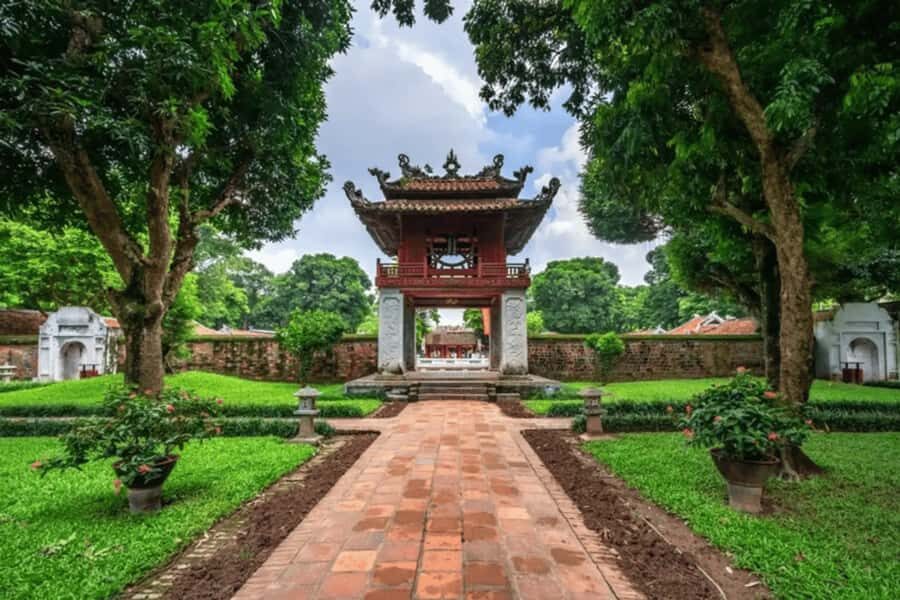 Hanoi: Half-Day City Tour with Thang Long Water Puppet Show - Who should book this, and who might skip it