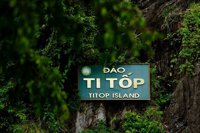 Hanoi: Halong Bay Luxury Option – Titop, Surprise Cave, Kayak - Sung Sot Cave (Surprise Cave): the limestone wow-factor