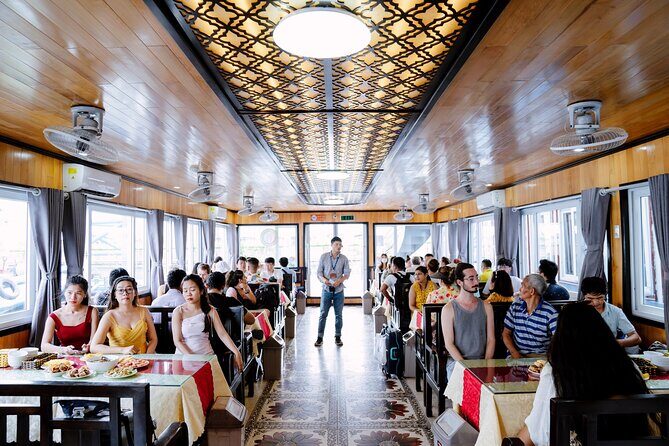 Hanoi: Halong Bay Luxury Option – Titop, Surprise Cave, Kayak - Luon Cave by kayak or bamboo boat: the gentle side of Halong