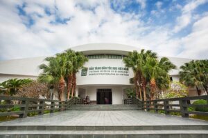 Hanoi Heritage Premium Daily Tour - Ho Chi Minh Mausoleum Complex: Dress Code Is Non-Negotiable