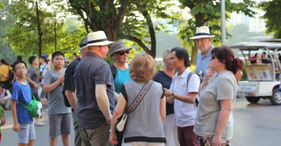 Hanoi Highlights: Full-Day Small Group City Tour with Lunch - Temple of Literature: Confucius, 1070, and turtle-backed steles