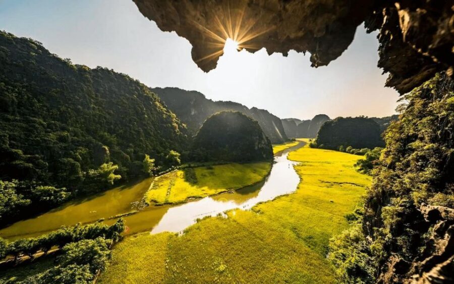 Hanoi: Hoa Lu, Trang An, and Mua Cave Full-Day Trip - Key highlights at a glance