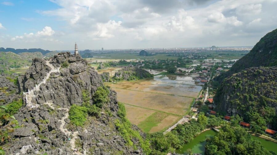 Hanoi: Hoa Lu, Trang An, and Mua Cave Full-Day Trip - Stop 2: Trang An UNESCO boat trip from the water