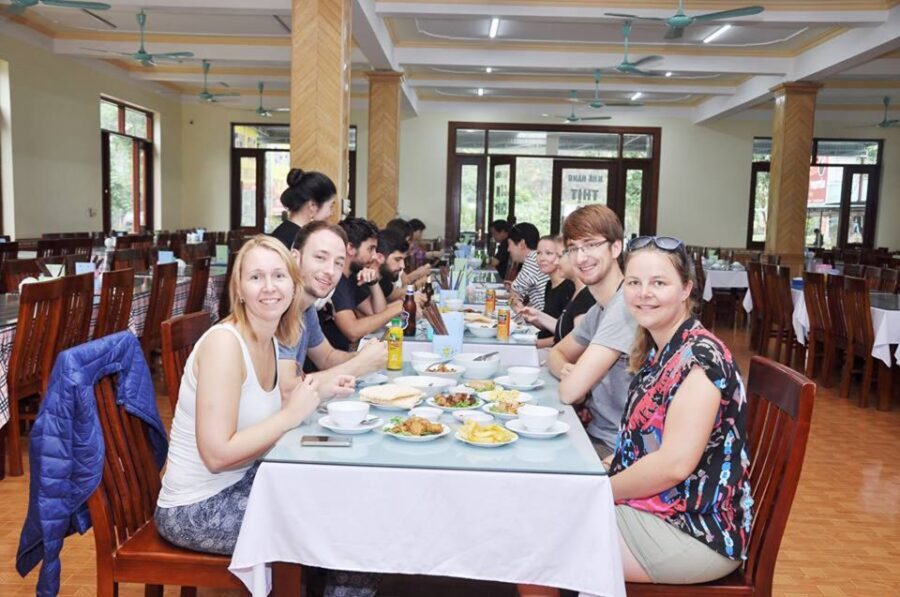 Hanoi: Hoa Lu, Trang An Caves & Mua Cave Day Trip and Lunch - Guides and group feel: why the day works when someone keeps it moving