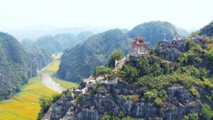 Hanoi: Hoa Lu, Trang An Caves & Mua Cave Day Trip and Lunch - Hanoi-to-Hoa Lu logistics: timing, comfort, and why early matters