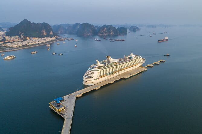 Hanoi in a day from Halong city - From Ha Long Bay to Hanoi in One Day: The Real Time Crunch