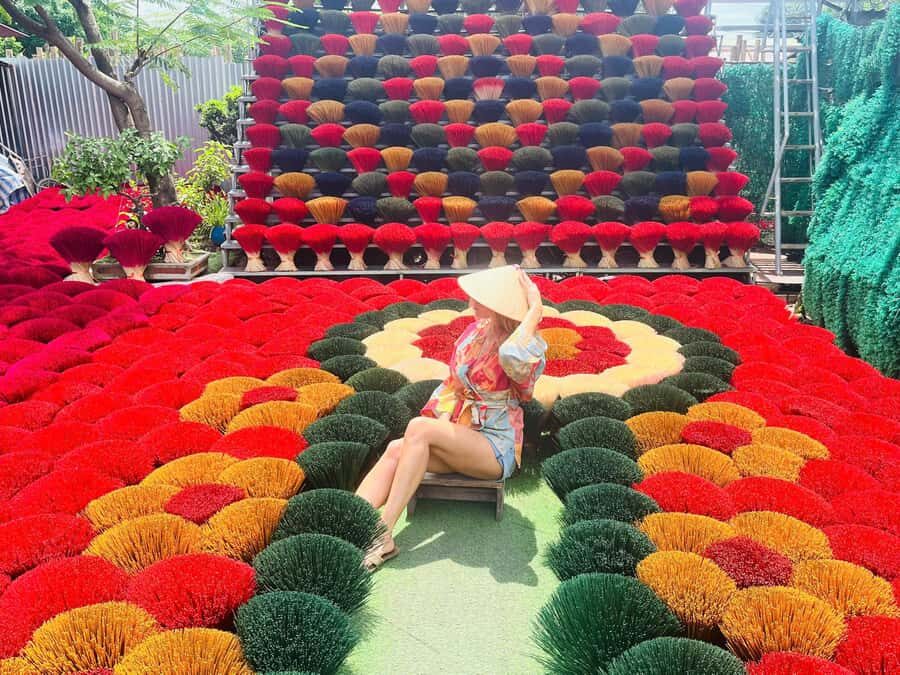 Hanoi: Incense Village, Hat, Lacquer Tour & City Highlights - Conical hats, incense smoke, and Hanoi’s craft villages