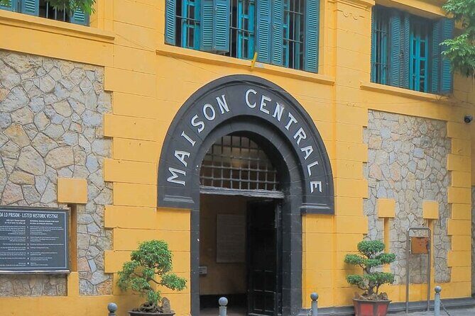 Hanoi Insight City Private Tour - Old Quarter egg coffee and the rickshaw ride: ending with Hanoi flavor
