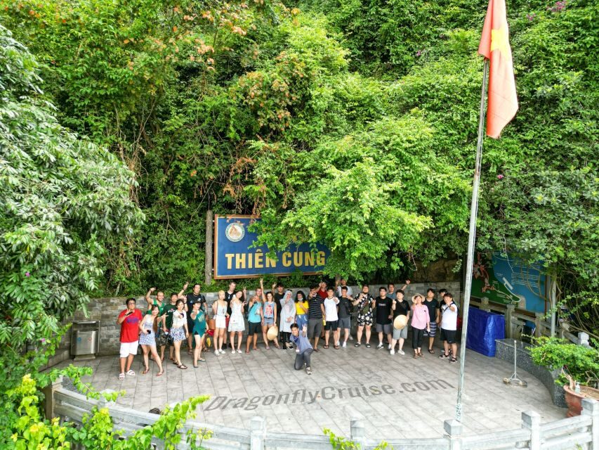 Hanoi: Islands & Caves Ha Long Cruise with Lunch & Kayaking - Hitting the Water: 45 Minutes of Kayaking or Bamboo Boat