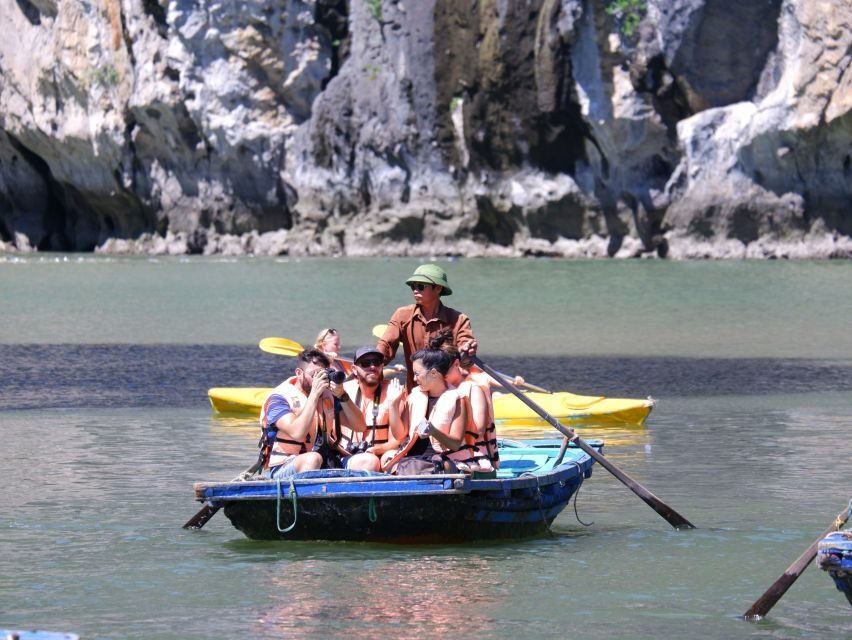 Hanoi: Islands & Caves Ha Long Cruise with Lunch & Kayaking - Guide Quality: The Difference Between a Trip and a Story