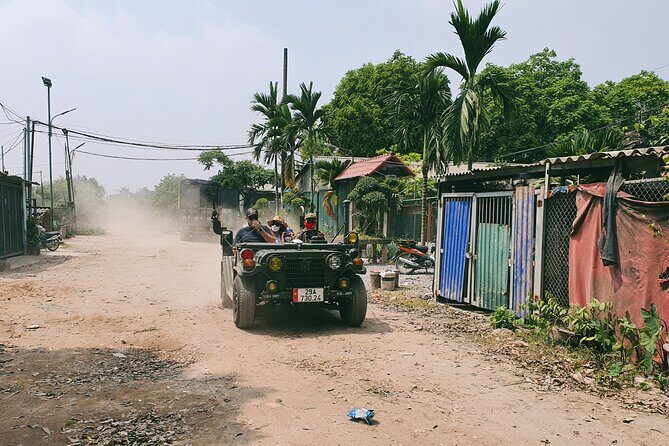 Hanoi Jeep Tour: Red River Countryside Culture & Daily Life - Option 2: Bat Trang Ceramic Village and a Hands-On Craft Class