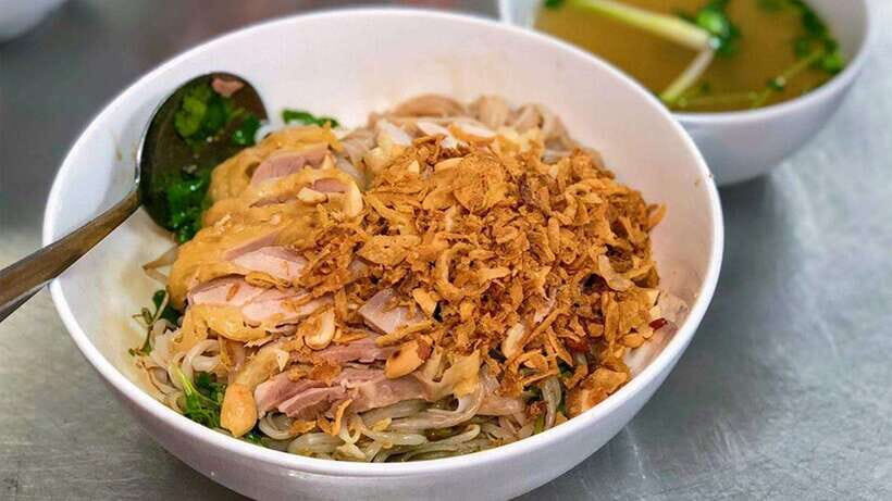 Hanoi: Michelin Guide Street Food Walking Tour - Michelin-nominated street food in Hanoi’s Old Quarter, built as a walking plan