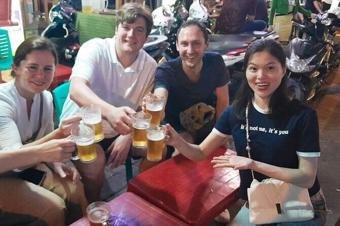 Hanoi Michelin Star Food Tour Via Jeep, Vespa or Motorbike - Stop 2: Phở Gà Nguyệt and the logic of chicken pho