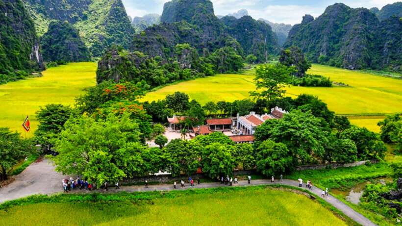 Hanoi/Ninh Binh: 1-Day Tam Coc/Trang An, Hoa Lu & Mua Caves - Key highlights you should actually care about
