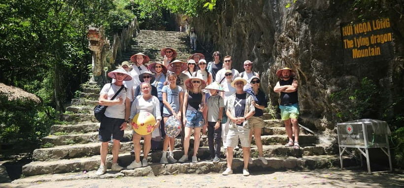 Hanoi: Ninh Binh, Bai Dinh/Hoa Lu, Trang An, & Mua Cave Tour - Buffet Lunch in Ninh Binh: The Fuel Stop With Vegetarian Options