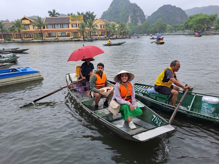 Hanoi: Ninh Binh, Hoa Lu, Tam Coc and Mua Cave Day Trip - Tam Coc sampan cruise: the slow part that makes the day worth it