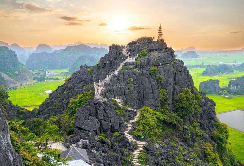 Hanoi: Ninh Binh- Hoa Lu - Trang An - Mua Cave - Best Seller - From Hanoi to Ninh Binh: the day starts earlier than you think