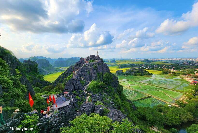 Hanoi: Ninh Binh, Trang An, Mua Cave and Bai Dinh Pagoda - Mua Cave and Ngoa Long Mountain: Those 500 Steps