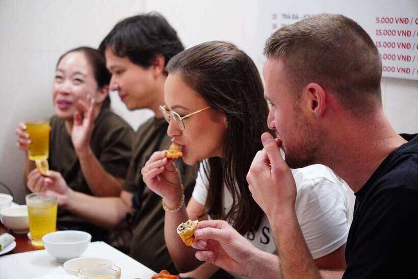 Hanoi: Old Quarter Street Food Tour with 12+ Tastings - Old Quarter walking: the best way to eat your bearings