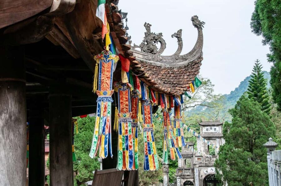 Hanoi: Perfume Pagoda - Yen Stream Boat Ride, Lunch & Cave - The hike to Huong Tich Cave: 2.5 km of real effort with big payoff