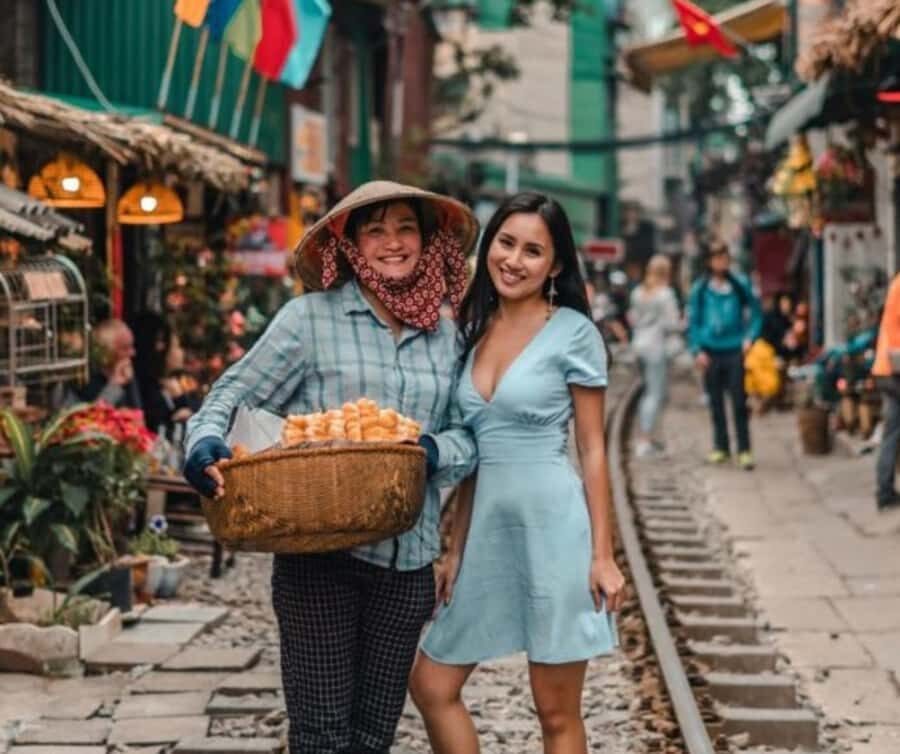 Hanoi: Private Half-day City Highlights and Hidden Gems Tour - Temple of Literature: where Vietnamese scholarship still has a pulse