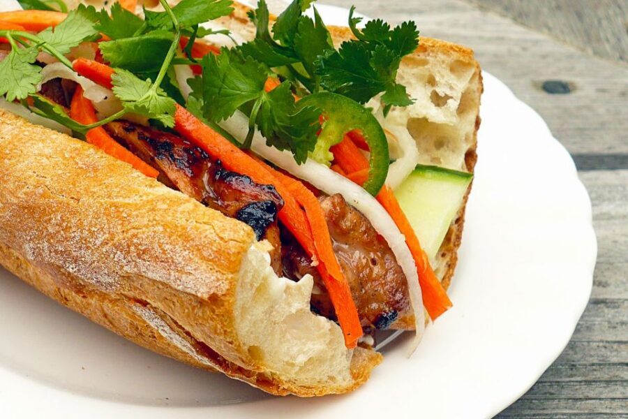 Hanoi: Small-Group Street Food Walking Tour - Your food plan: five iconic tastings (and the order can change)