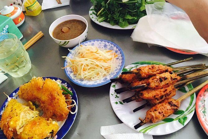 Hanoi street food tour (small group) - How to eat these dishes like a local (without getting overwhelmed)