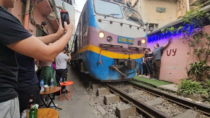 Hanoi: Street Food Tour with Train Street & Hidden Alleyways - Old Quarter Stories: Culture, Daily Life, and Hidden Lanes