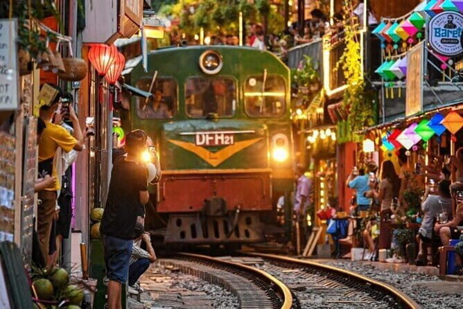 Hanoi street food walking and train street visit - Key highlights to look forward to