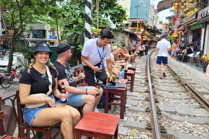 Hanoi street food walking and train street visit - Behind-the-scenes Old Quarter stories: the 36 craft guild streets